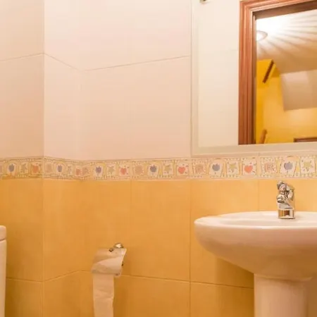Apartment Vivienda De Uso Turistico Casa Da Roisa Santiago de Compostela